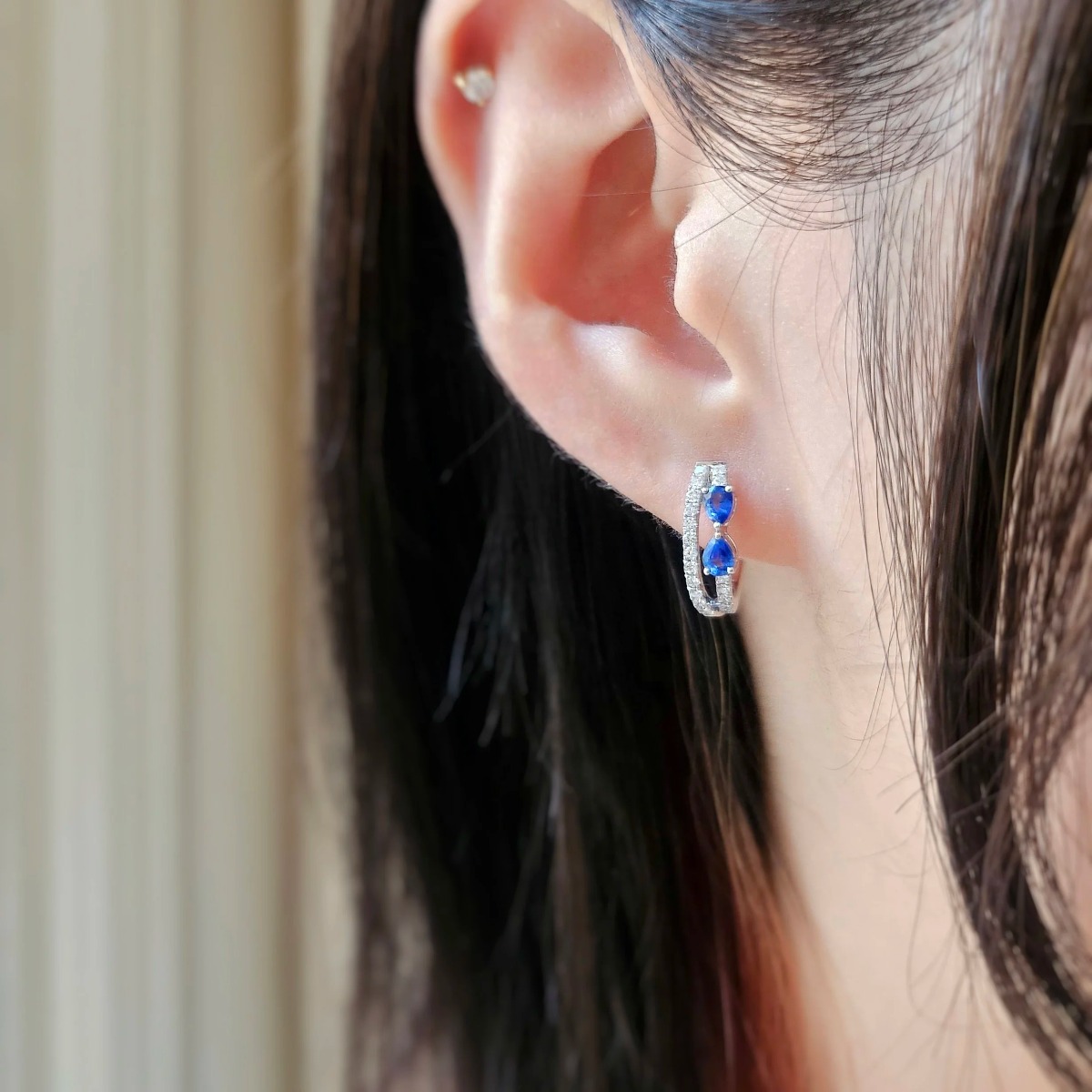 Light Luxury Double-Rail Curved Earrings with Teardrop Synthetic Zirconia